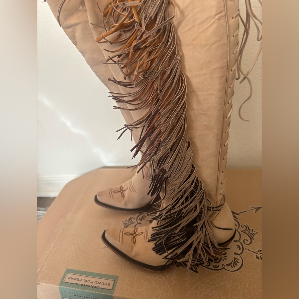 Lane Boots  - Spirit Animal in tan size 9